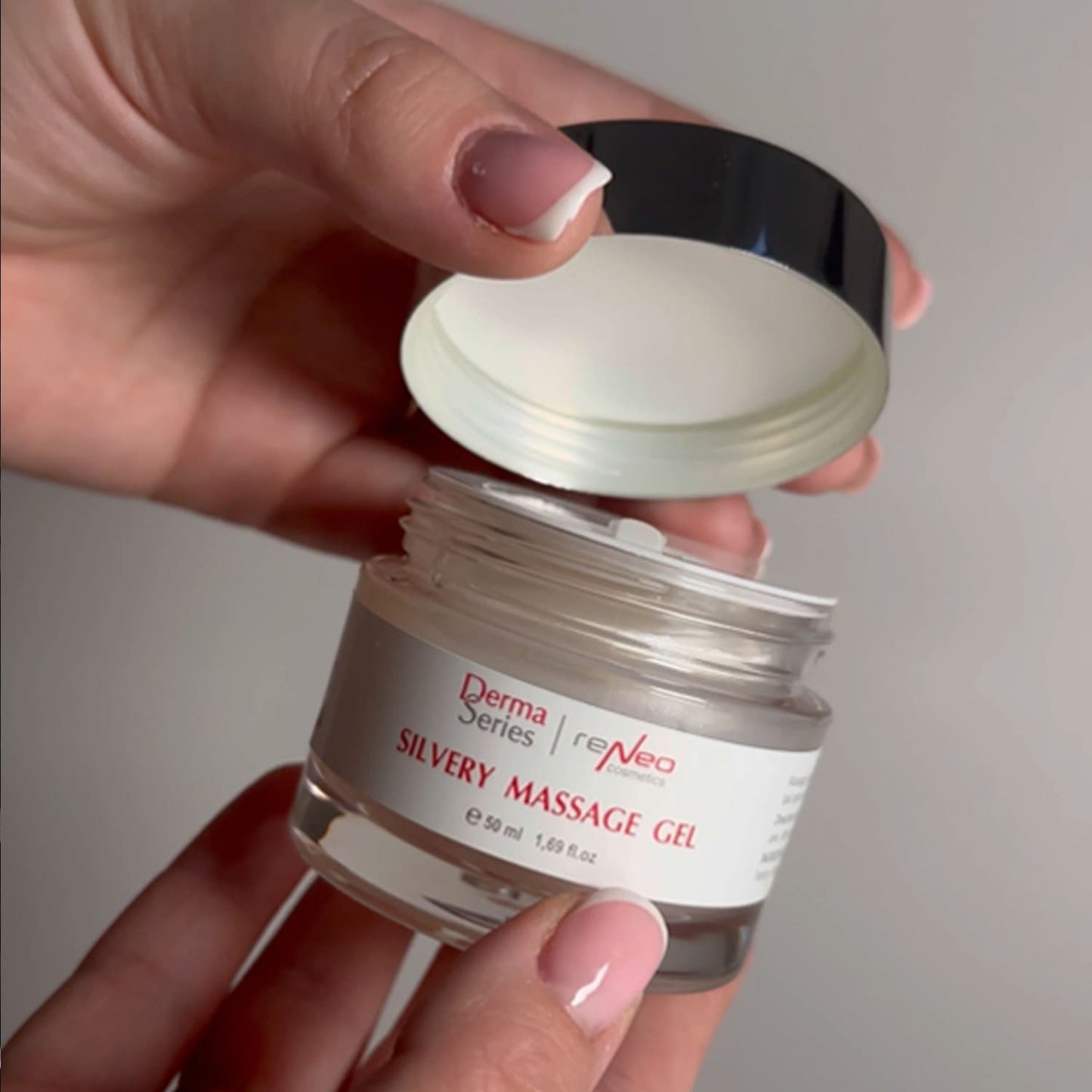 SILVERY MASSAGE GEL